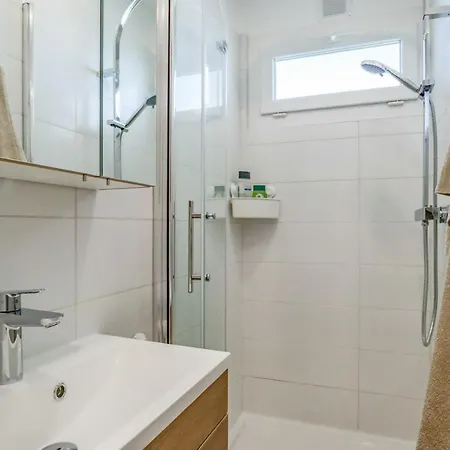 Apartament Bord De - En Front De *